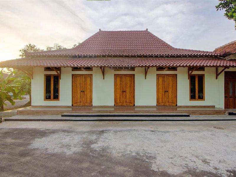 Hotel Reddoorz Syariah Near Alun Alun Wonosari Exterior foto